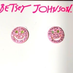 NWT Betsey Johnson smiley face sparkly stud earrings.